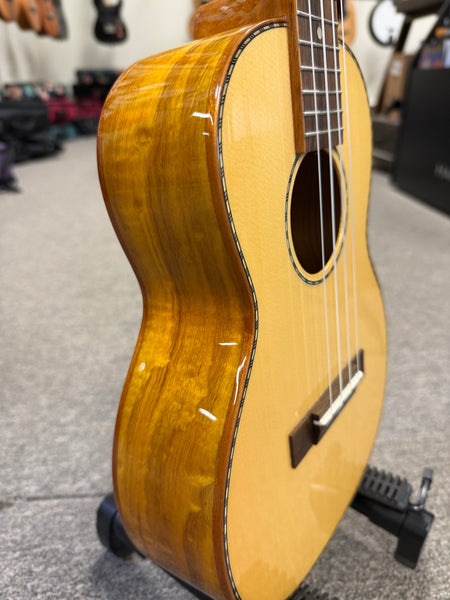 OHANA TK-70WG Solid Spruce/Willow Wood Tenor Ukulele