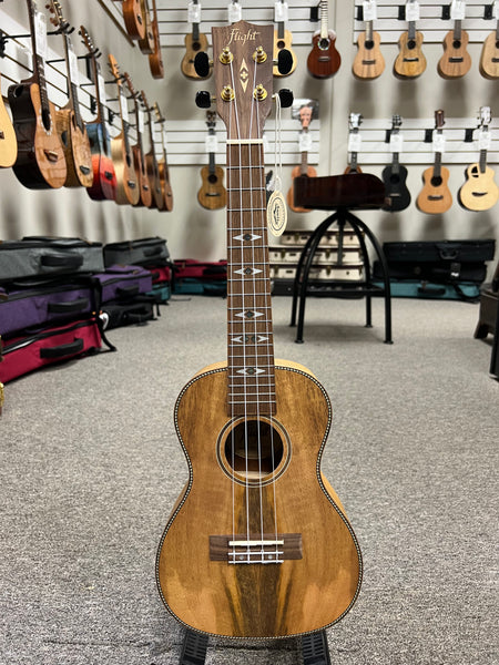 Flight DUC450 Mango Concert Ukulele w/Case