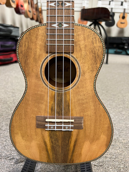 Flight DUC450 Mango Concert Ukulele w/Case
