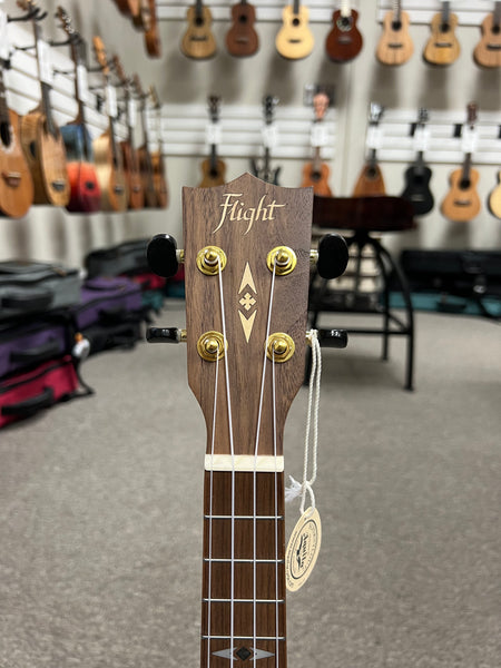 Flight DUC450 Mango Concert Ukulele w/Case
