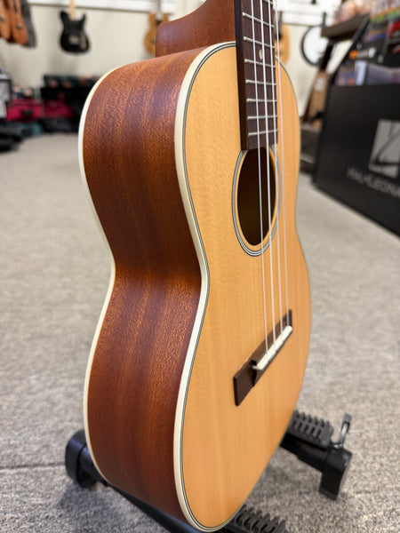 Ohana TK-22 Solid Spruce/Mahogany Tenor Ukulele