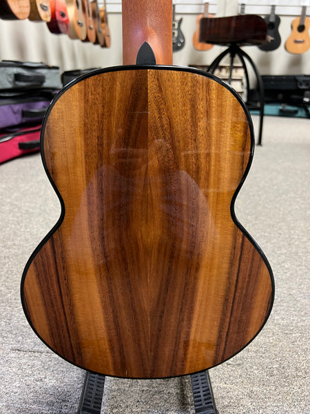 Flight GUT-850 Guitarlele w/Case - Solid Spruce/Acacia Guitalele