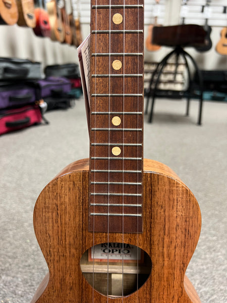 KoAloha KCO-10 Solid Acacia Opio Concert Ukulele w/Case