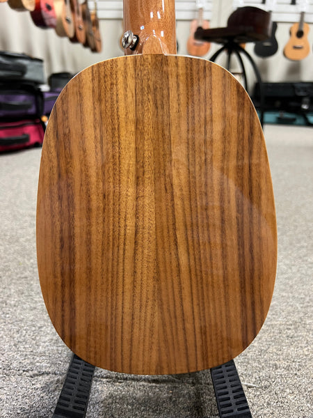 Makaio MKTP-10 Koa Pineapple Concert Long Neck Ukulele w/Case
