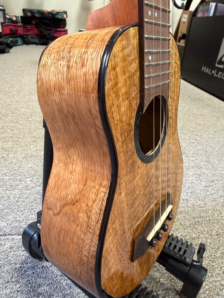 Flight Fireball Solid Mango Electric Soprano Ukulele w/Case - Royal Series