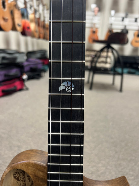 KALA Revelator Nautilus Myrtle Electric Tenor Ukulele w/Case - Made In The U.S.A.