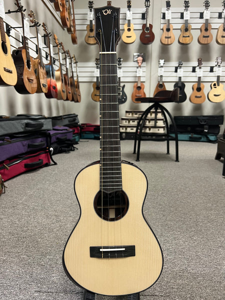 Oli L2-TSR Solid Spruce/Rosewood Tenor Ukulele w/Case