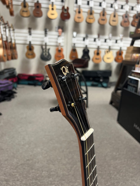 Oli L2-TSR Solid Spruce/Rosewood Tenor Ukulele w/Case