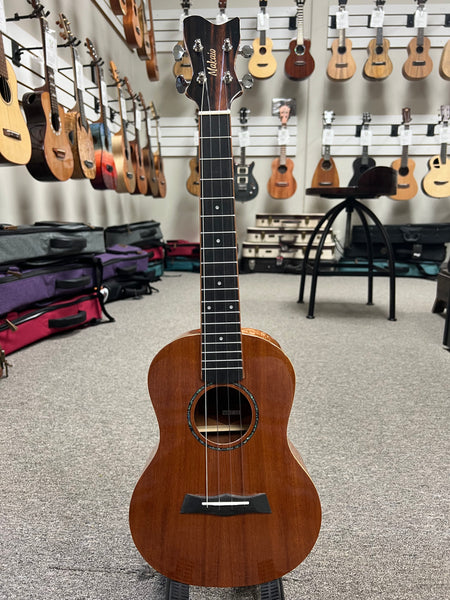 Makaio MMT-10 Mahogany Tenor Ukulele w/Case