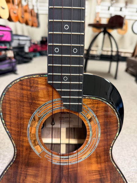 KALA Umbra KA-UM-ACBW-TE Solid Acacia Electric Tenor Ukulele w/Case