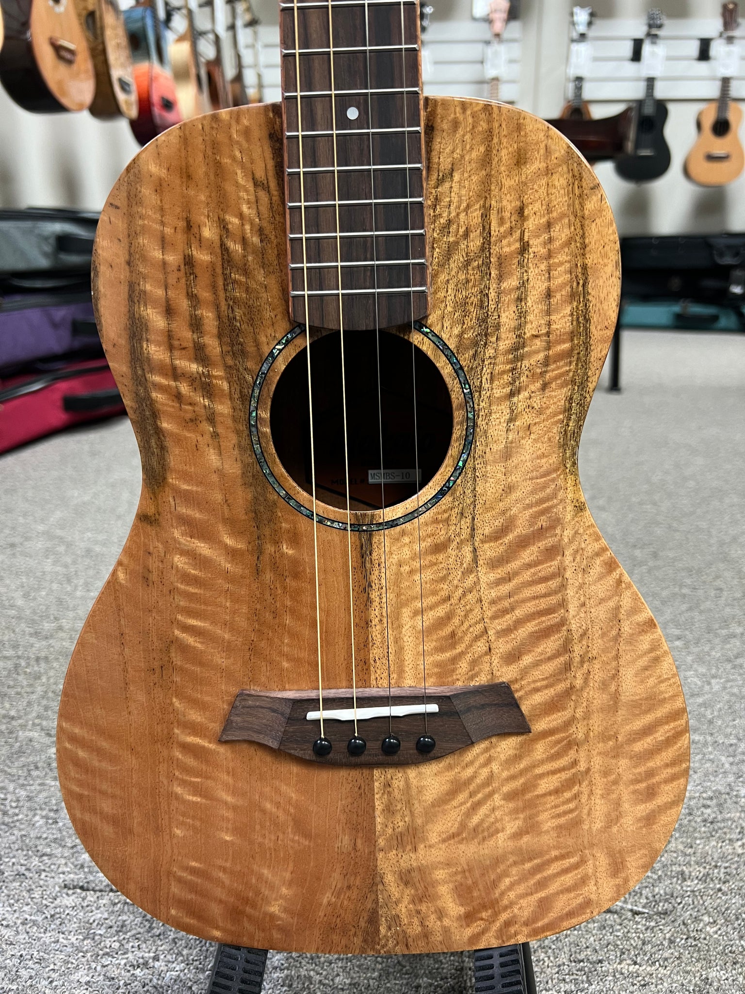 Makaio MSMBS-10 Steel String Spalted Mango Baritone Ukulele w/Case