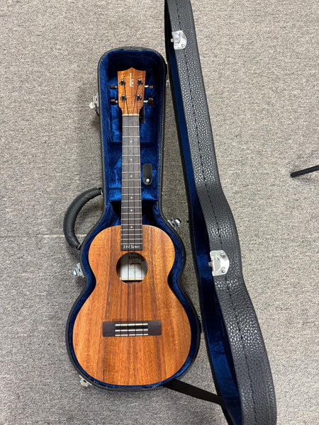 Kamaka HF-3 Solid Koa Tenor Ukulele w/Case - Made in Hawaii !!