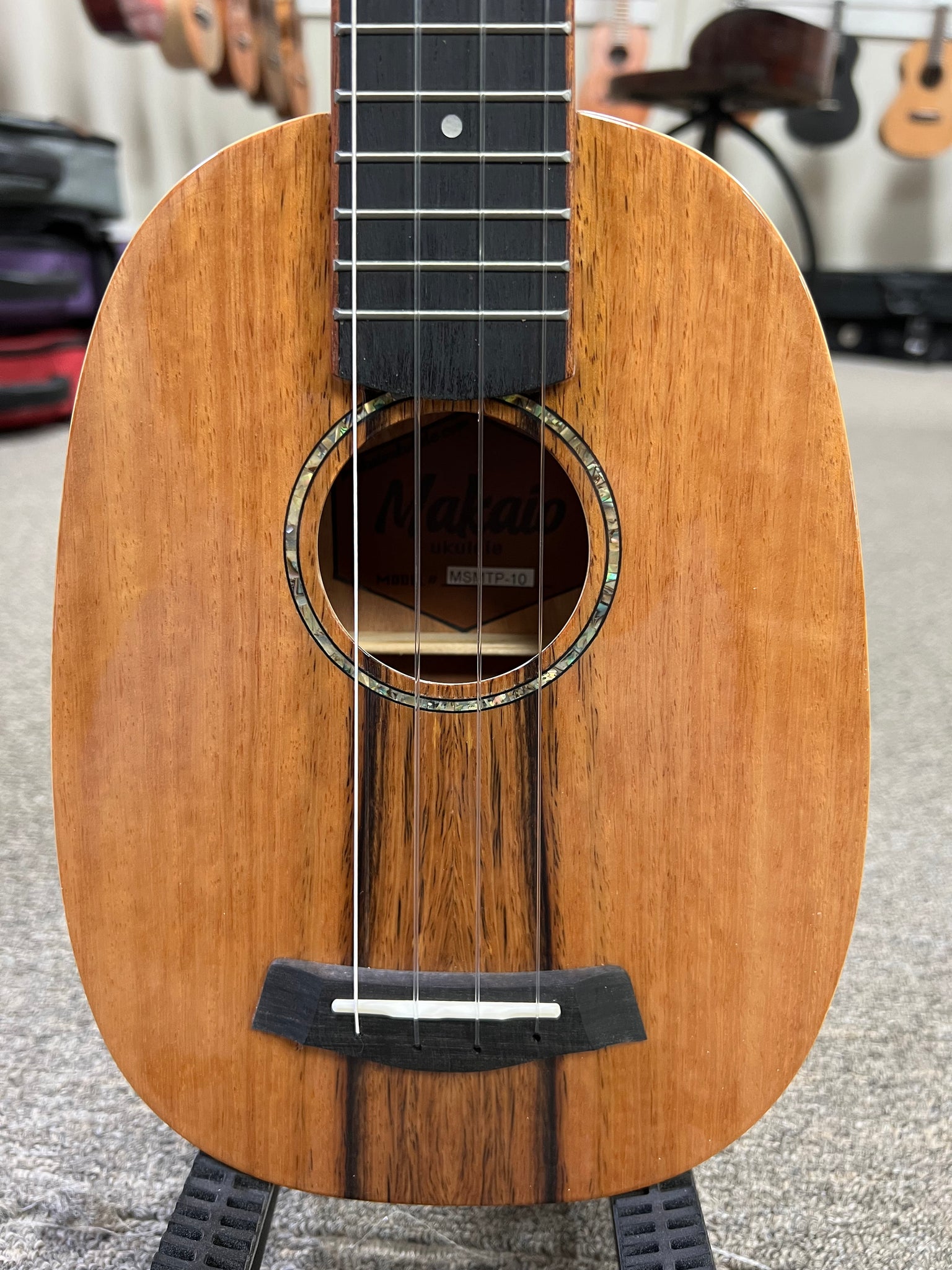 Makaio MSMTP-10 Spalted Mango Pineapple Concert Long Neck Ukulele w/Case