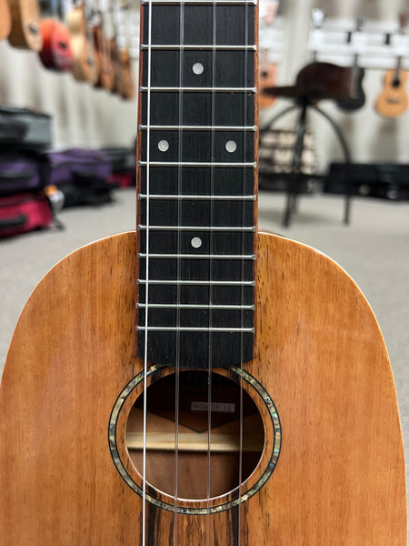 Makaio MSMTP-10 Spalted Mango Pineapple Concert Long Neck Ukulele w/Case