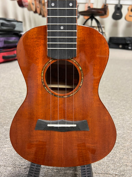 SNAIL SUC-M1 Mahogany Concert Ukulele w/Case