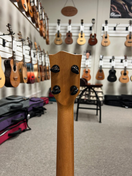 Oli L1-BMGS Solid Mango Baritone Satin Ukulele w/Case