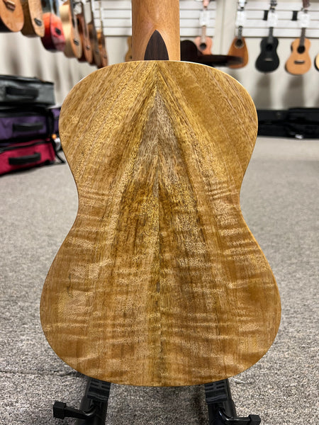 Oli L1-TMG Solid Mango Tenor Ukulele w/Case