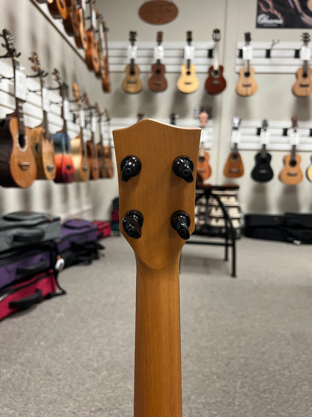 Oli L1-TMG Solid Mango Tenor Ukulele w/Case