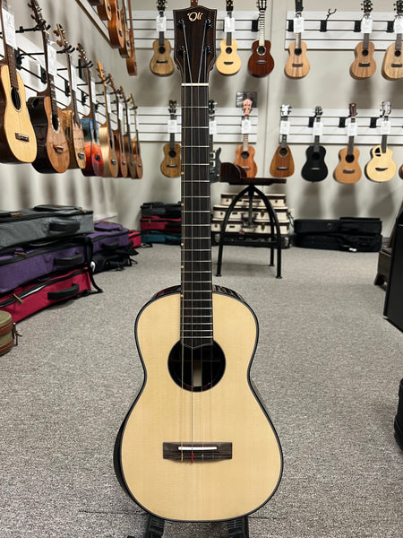 Oli L2-BSE Solid Spruce/Ebony Baritone Ukulele w/Case