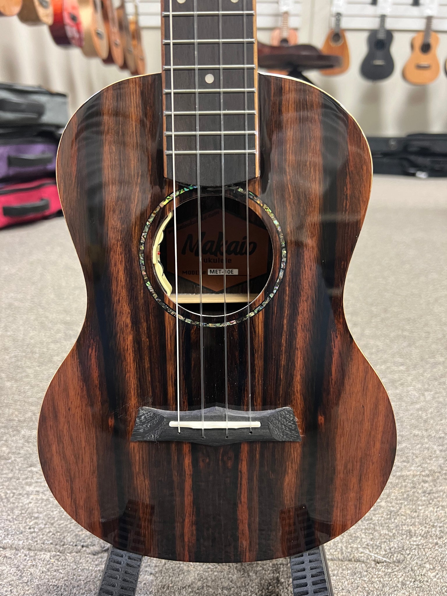 Makaio MET-10E Ebony Electric Tenor Ukulele w/Case