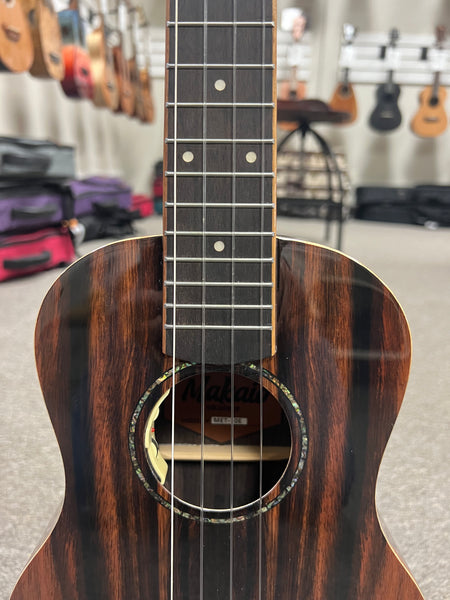 Makaio MET-10E Ebony Electric Tenor Ukulele w/Case