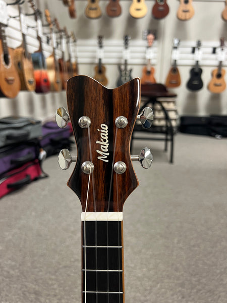 Makaio MET-10E Ebony Electric Tenor Ukulele w/Case