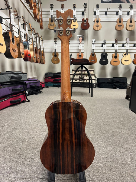 Makaio MET-10E Ebony Electric Tenor Ukulele w/Case