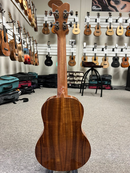 Makaio MKT-10 Koa Tenor Ukulele w/Case