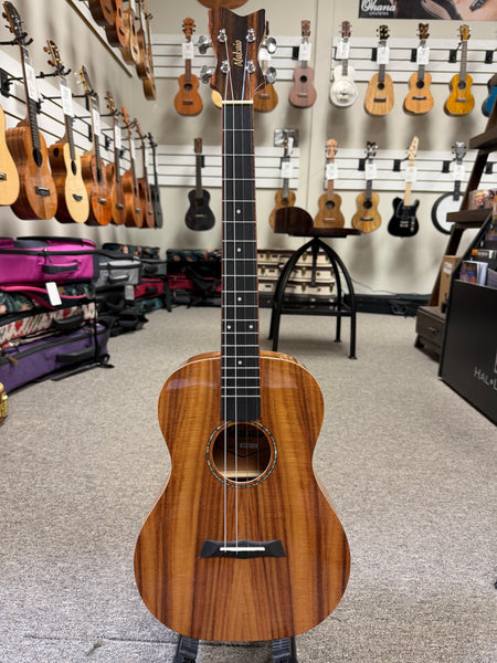 Makaio MKB-10 Koa Baritone Ukulele w/Case