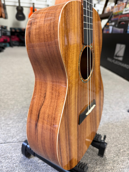 Makaio MKB-10 Koa Baritone Ukulele w/Case