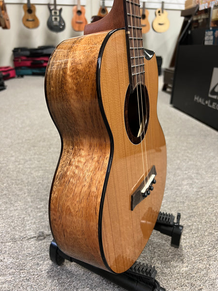 Flight Lily Solid Cedar/Mango Steel String Electric Baritone Ukulele w/Case