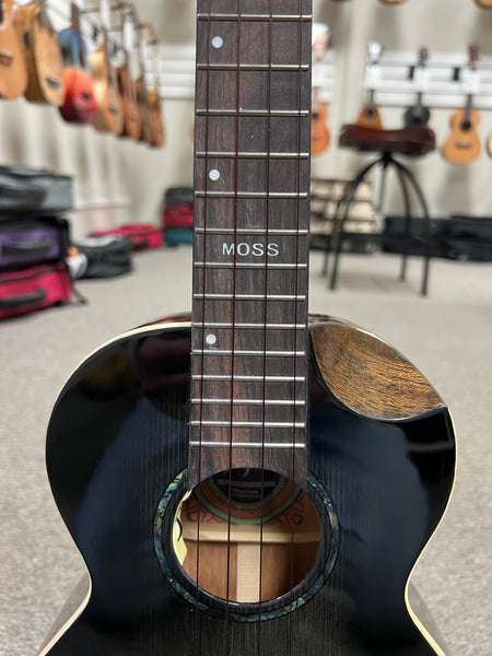 Flight Peter Moss Electric Tenor Ukulele w/Case -Black Moonburst
