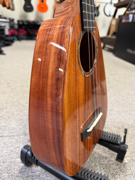 Romero Creations Solid Koa Tiny Tenor Ukulele w/Case - RC-TT-K