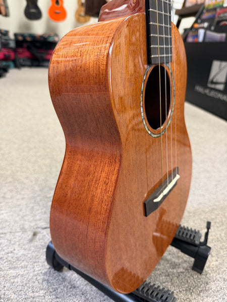 Romero Creations Solid Mahogany Grand Tenor Ukulele w/Case - RC-GT-M