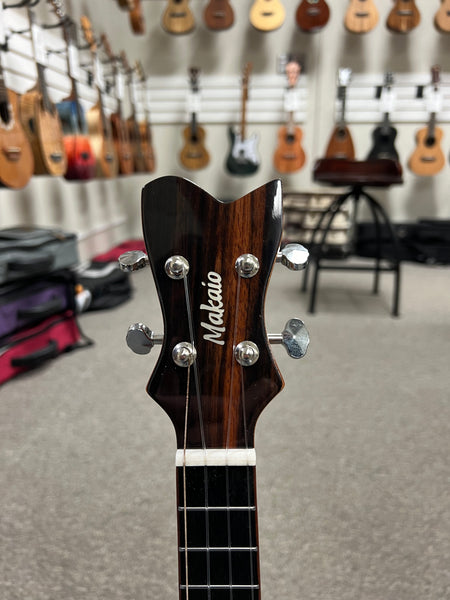 Makaio MEC-10 Ebony Concert Ukulele w/Case