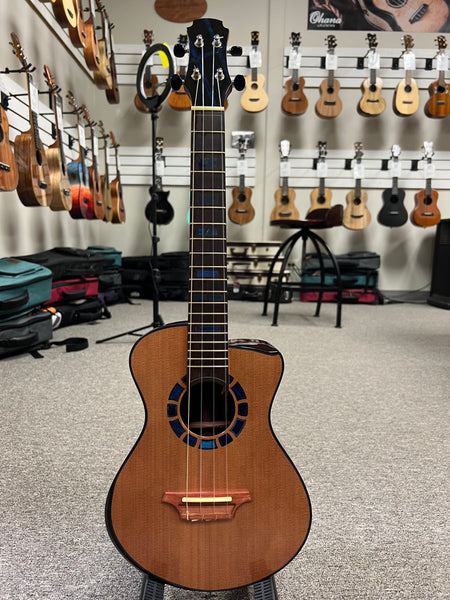 Hozen Green Label Custom Tenor Ukulele w/Case - Solid Red Cedar/Indian Rosewood