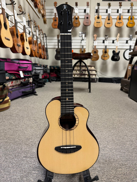 aNueNue UC-200 Concert Ukulele w/Case - Moon Bird Series -  Solid Spruce/Solid Rosewood