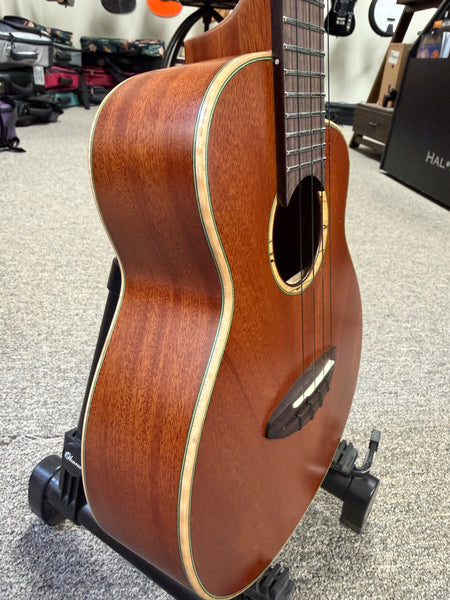aNueNue UC-110 Solid Mahogany Bird Concert Ukulele w/Case
