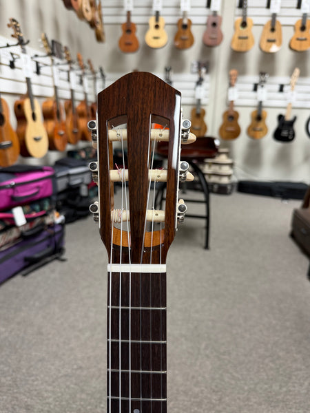 aNueNue Nino N520WW Solid Spruce/Mahogany 6 String Baritone Ukulele/Mini Guitar w/Case - Winter White