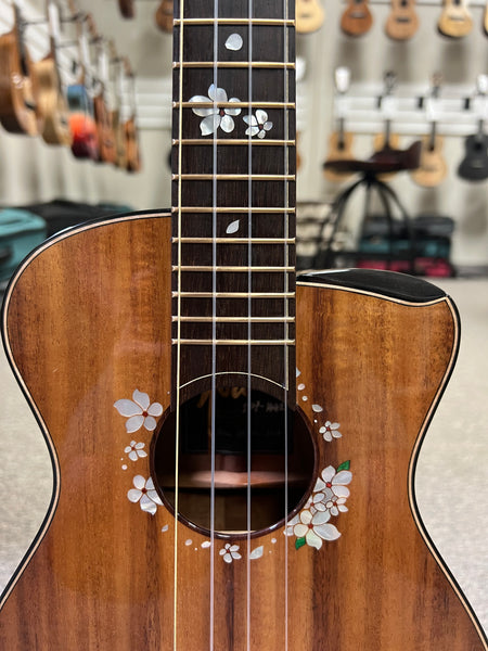 Hozen Green Label Solid Pacific Koa Custom Tenor Ukulele w/Case