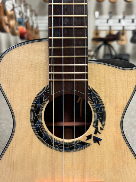 Hozen Green Label Custom Tenor Ukulele w/Case - Solid Aged German Spruce/Cocobolo