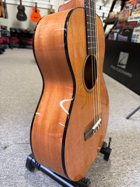 PONO ULN4-2 Nylon String Baritone Ukulele w/Case - Solid Cedar/Solid Mahogany