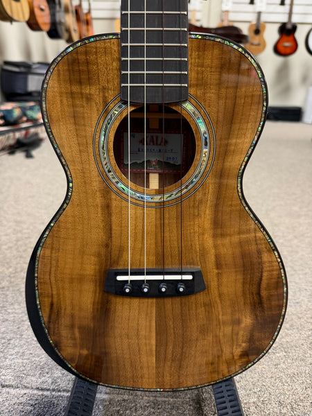 KALA KA-WCW-MYR-T Solid Myrtle/Walnut Tenor Ukulele w/Case - West Coast Woods