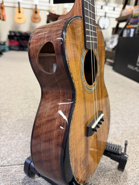 KALA KA-WCW-MYR-T Solid Myrtle/Walnut Tenor Ukulele w/Case - West Coast Woods