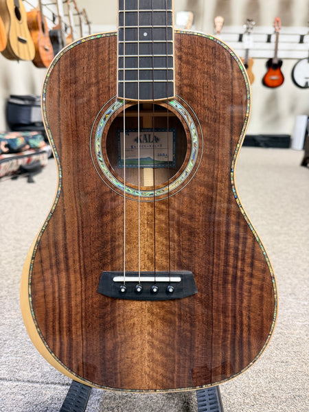 KALA KA-WCW-WAL-B Solid Walnut Baritone Ukulele w/Case - West Coast Woods