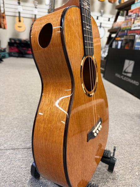 KALA KA-WP-MNG-GB-E Wypoint Solid Mango Grand Baritone Steel String Electric Ukulele w/Case