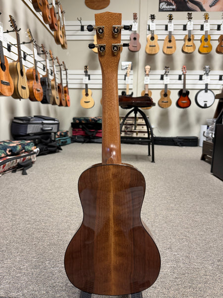 KALA KA-WCW-MYR-C Solid Myrtle/Walnut Concert Ukulele w/Case - West Coast Woods