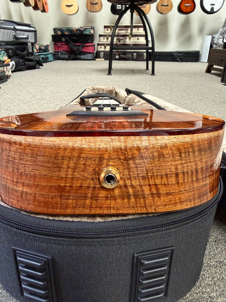 Kanile'a KPA-T Solid Koa Electric Tenor Ukulele w/Case - Pre Loved