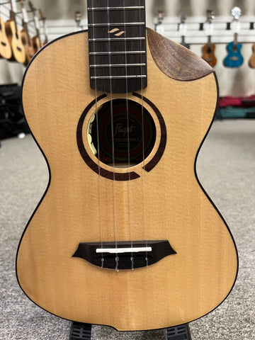 Flight victoria deals ceq tenor ukulele