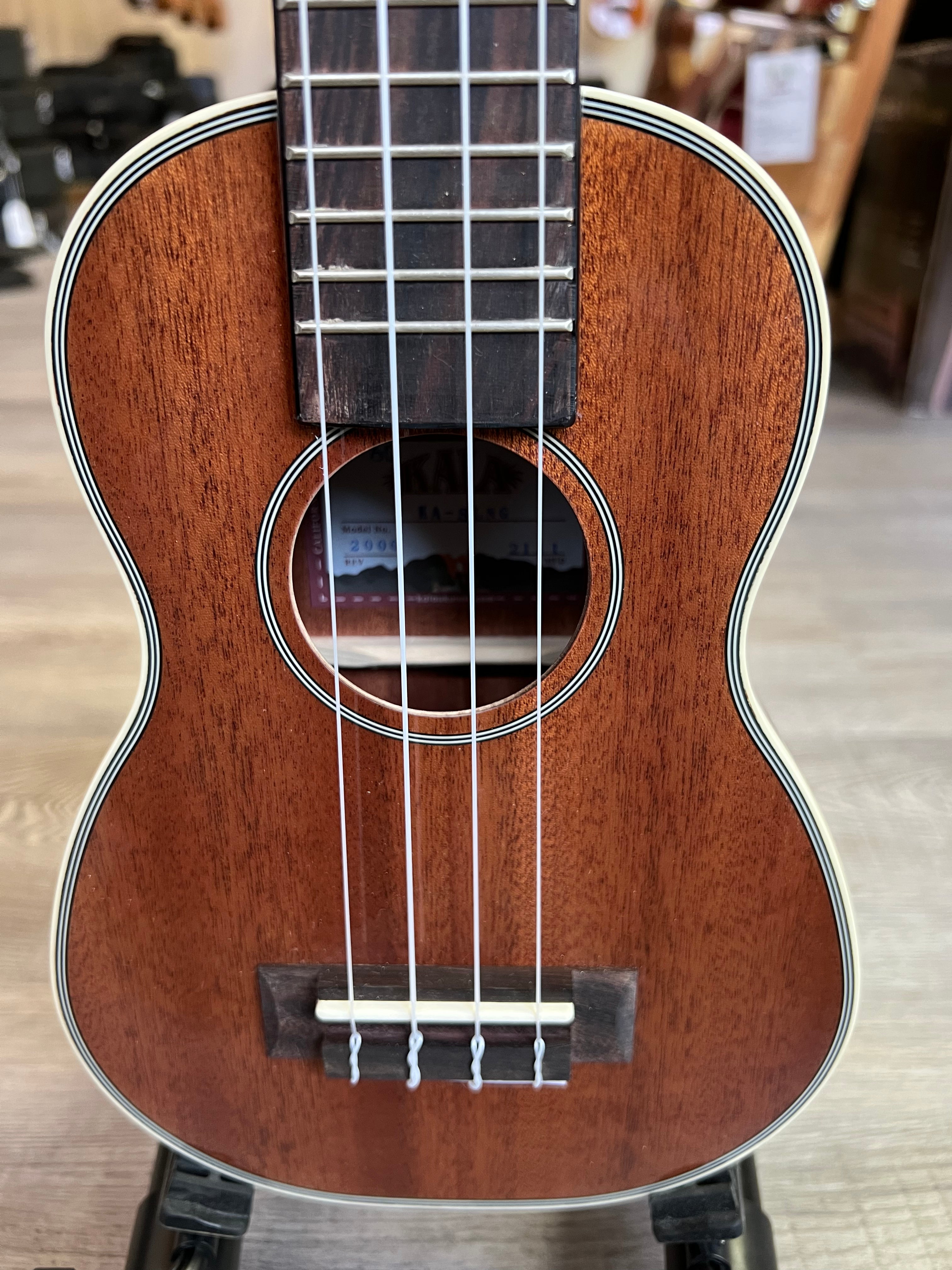 KALA KA-SLNG Mahogany Soprano Long Neck Ukulele - Soprano Body w